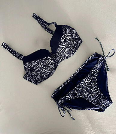 Kadın Lacivert Beyaz Desenli Büyük Beden Astarlı Bikini Takım HZL25S-LC4006