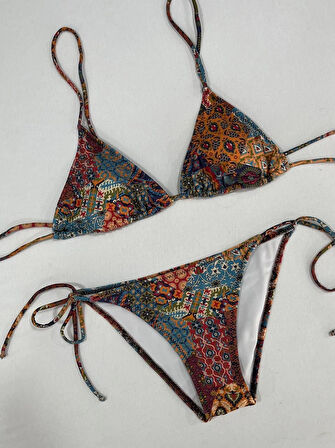Kadın Kahverengi Etnik Desen Boyundan İp Bağlamalı Üçgen Bikini Takımı HZL25S-LC5005