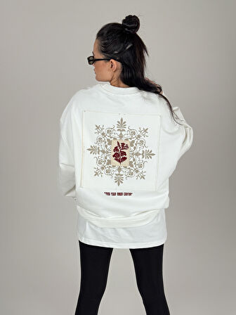 Etnik Desenli Beyaz Kadın Sweatshirt COC1092