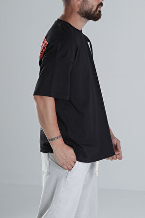 Halı Desenli Siyah Tasarım T-Shirt COC1493