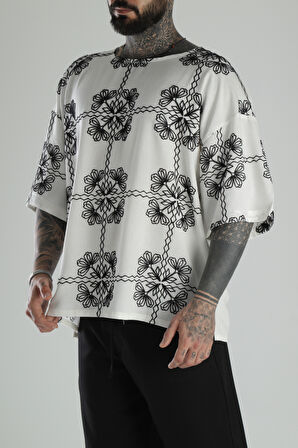 Siyah Nakış İşlemeli Oversize T-Shirt COC1475