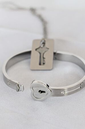 Anahtarlı Kelepçe Çelik Kolye ve Kalpli Paslanmaz Çelik Bileklik Seti - BJ-BB2691