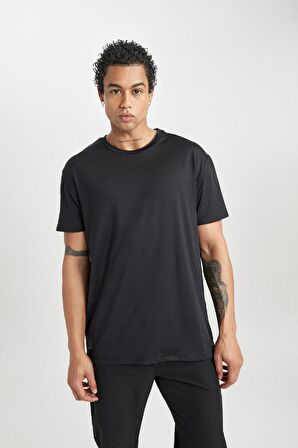 DeFactoFit Standart Fit Bisiklet Yaka Sporcu Basic Düz Kısa Kollu Siyah Tişört B4593AX24SPBK81