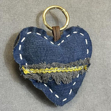 Uretti - Ege 7366 5077 El Yapımı Kalp Model Püskül Şerit Anahtarlık