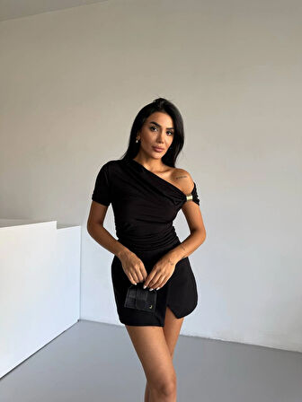 Kadın Siyah Asimetrik Drapelim Omuz Aksesuarlı Sandy Bluz HZL25S-FRY123231