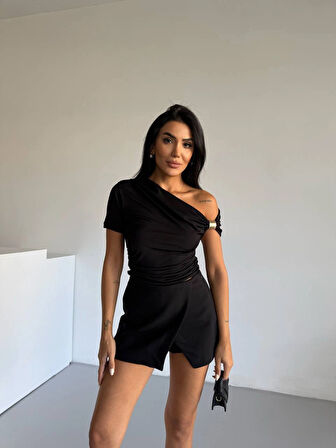 Kadın Siyah Asimetrik Drapelim Omuz Aksesuarlı Sandy Bluz HZL25S-FRY123231