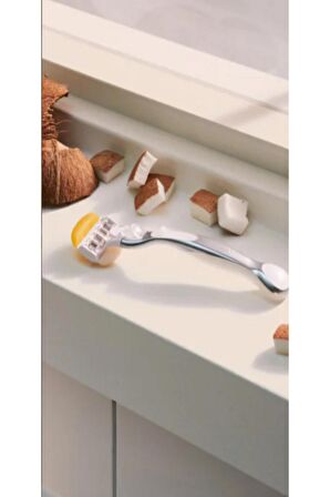 Comfortglide Olay Kadın Tıraş Makinesi + 2 Yedek Tıraş Bıçağı 7702018587230