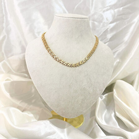 VIP Seri Zirkon Taşlı Ok Kolye Gold