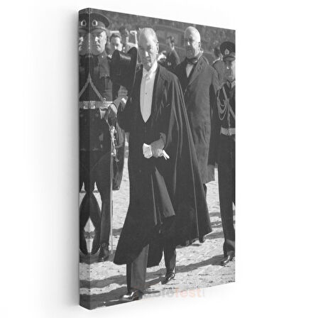 Resmi Tören - Pelerinli Siyah Beyaz Kanvas Tablo