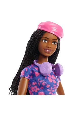 Mattel Oyuncak Barbie Brooklyn Seyahatte Bebeği ve Aksesuarları Hgx55
