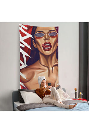 Gözlüklü Kadın Duvar Örtüsü-7719