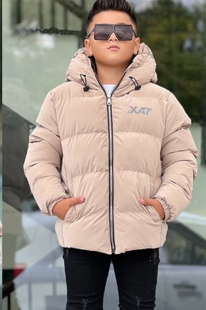 Erkek Çocuk Kapüşonlu Baskılı Reflöktör Detaylı Nova Kumaş Kışlık Şişme Mont KM4017