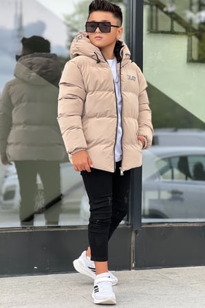 Erkek Çocuk Kapüşonlu Baskılı Reflöktör Detaylı Nova Kumaş Kışlık Şişme Mont KM4017