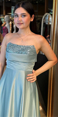 Mint Taş Detaylı Sırt Dekolteli Yırtmaçlı Kloş Etekli Saten Uzun Abiye Elbise 7733