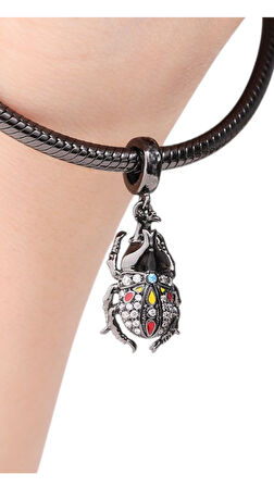 Siyah Antik Mısır Böceği Charm
