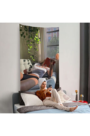 Kitap Okuyan Kadın Duvar Örtüsü-7743