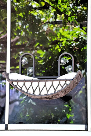 Reyo Tasaryum Kedi ve Köpek El Örgüsü Vantuzlu Cam Yatağı, Kedi Hamağı Puf Minderli Gri