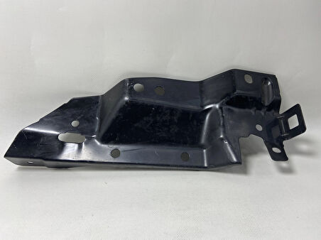 Sağ Ön Çamurluk Uç Parçası Renault Megane 2 7750426675 MAİS