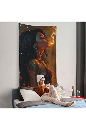 Dumanı Üfleyen Güzel Kadın Duvar Örtüsü-7753