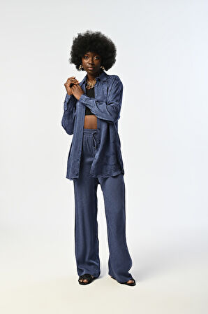 KADIN İNDİGO MAVİ YAPRAK DESENLİ OVERSİZE GÖMLEK