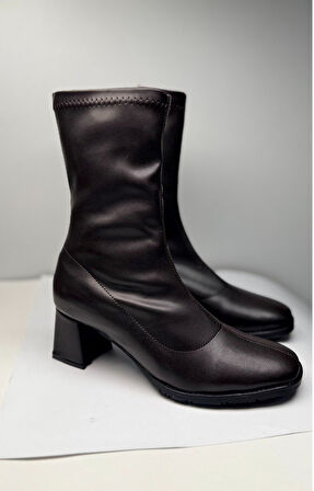 Kadın Deri Bot Küt Burun Dikiş Detaylı Fermuarlı Streç Esnek Kalın Topuklu Ayakkabı 777