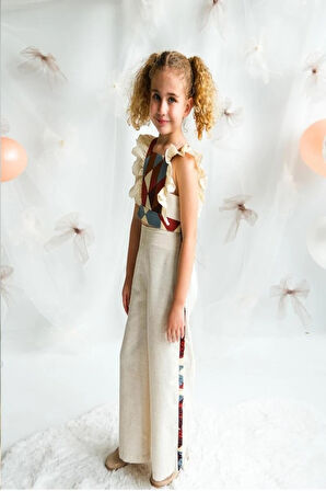 Kız Çocuk Bej Fırfırlı Pantalonlu Takım