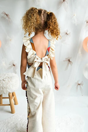 Kız Çocuk Bej Fırfırlı Pantalonlu Takım