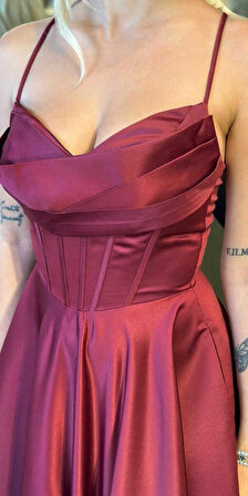 Vişne İp Askılı Sırt Dekolteli  Kloş Etekli Saten Uzun Abiye Elbise 7783