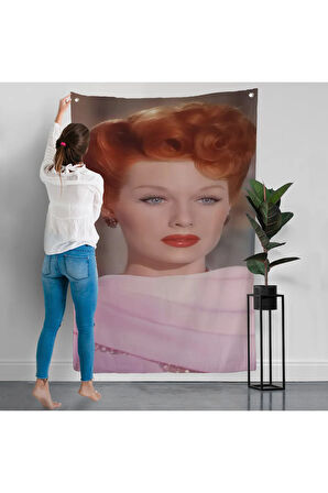 Lucille Topuzu Duvar Örtüsü-7792