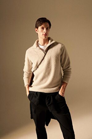 DeFacto Regular Fit Dik Yaka Fermuarlı Pelüş Sweatshirt B6493AX24SPBG779