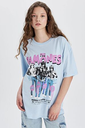 DeFacto Ramones Oversize Geniş Kalıp Bisiklet Yaka Kısa Kollu Tişört C3772AX24SMBE366