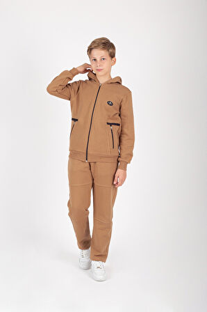 Erkek Çocuk Fermuar Kapamalı Kapüşonlu Arma Detaylı Eşofman Takımı M00757