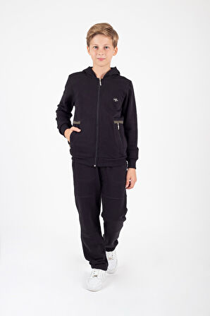 Erkek Çocuk Fermuar Kapamalı Kapüşonlu Arma Detaylı Eşofman Takımı M00757