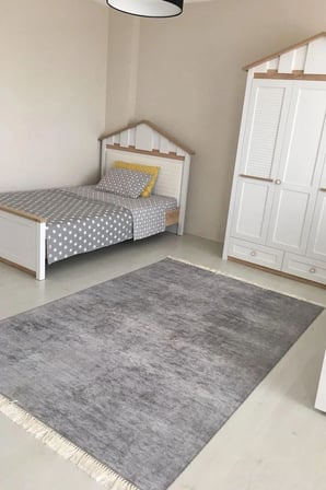 Yolluk Halı – Kaymaz Tabanlı, Yıkanabilir, Yumuşak Dokulu, Şık ve Dayanıklı Tasarım (milat