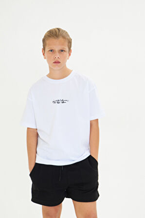 Arka Baskılı Minimalist Yüz Desenli %100 Pamuk Beyaz Oversize Unisex Çocuk Tişört