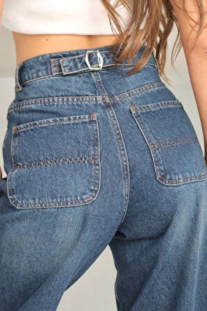 Arkadan tokalı jeans pantolon