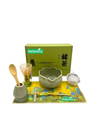 Herbarius 8 Parça Lotus Desenli Adaçayı Yeşili Renk Matcha Çayı Hazırlama Seti - Geleneksel Japon Matcha Seti