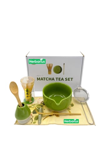 Herbarius 8 Parça Çiçek Desenli Balık Sırtı Kabartmalı Fıstık Yeşili Renk Matcha Çayı Hazırlama Seti - Geleneksel Japon Matcha Seti
