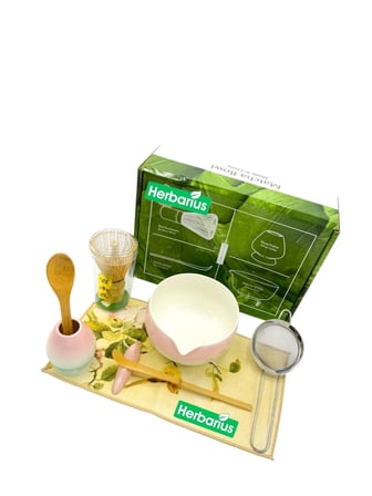 Herbarius8 Parça Pastel Pembe Mint Geçişli Parlak Beyaz Renk Matcha Çayı Hazırlama Seti - Geleneksel Japon Matcha Seti