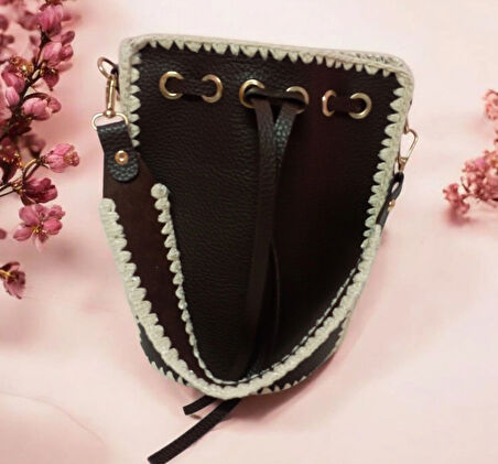 Alataçatı Modeli Kadın Omuz Çantası