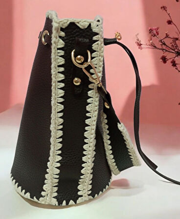 Alataçatı Modeli Kadın Omuz Çantası