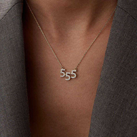 555 Taşlı Manifest Kolye