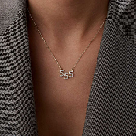 555 Taşlı Manifest Kolye