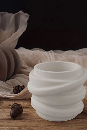 Beyaz Renk Dalgalı Minimal Dekor Kutu