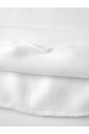 Erkek Beyaz Üçgen Baskılı Sweatshirt