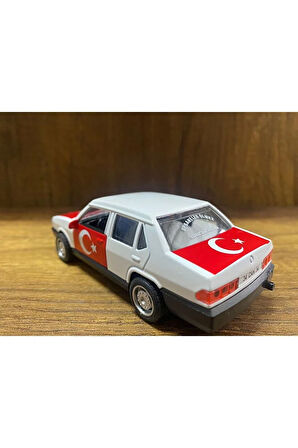 Efsane Tofaş Şahin Diecast Model Metal Araba Oyuncak Tofaş Şahin Araba Beyaz Ay Yıldızlı Bayraklı