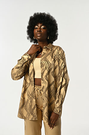 KADIN JAKARLI DESENLİ PARLAK OVERSİZE GÖMLEK