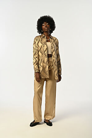 KADIN JAKARLI DESENLİ PARLAK OVERSİZE GÖMLEK