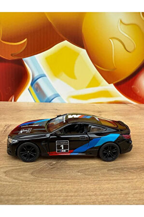 Bmw M8 Coupe Diecast Metal Araba Kapıları Açılır Çekbırak Modifiyeli Yarış Arabası