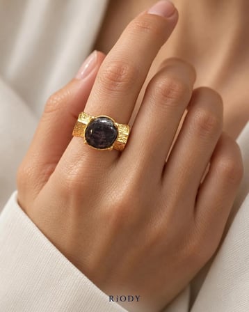 RiODY Notte Dorata Doğal Taşlı Gold Kaplama Oval Taşlı Dokulu Kadın Yüzük